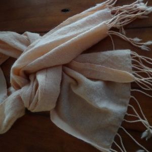 Scarf Fringed Peach 28x12.5" Wool NWOT